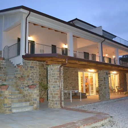 Casale Dionisia, Santa Maria Di Castellabate, Iris