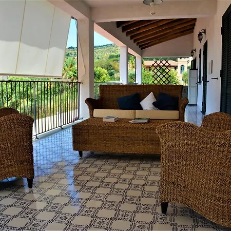 カントリーハウス Casale Dionisia, Santa Maria Di Castellabate, Iris カステッラバーテ